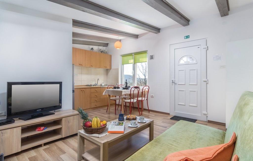 Vacation Home Latini Hum 外观 照片