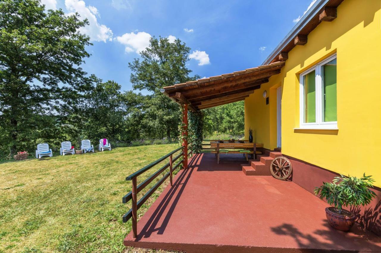 Vacation Home Latini Hum 外观 照片